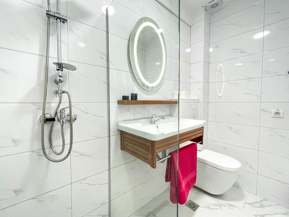 Xelent Hotel Ulcinj Kültér fotó