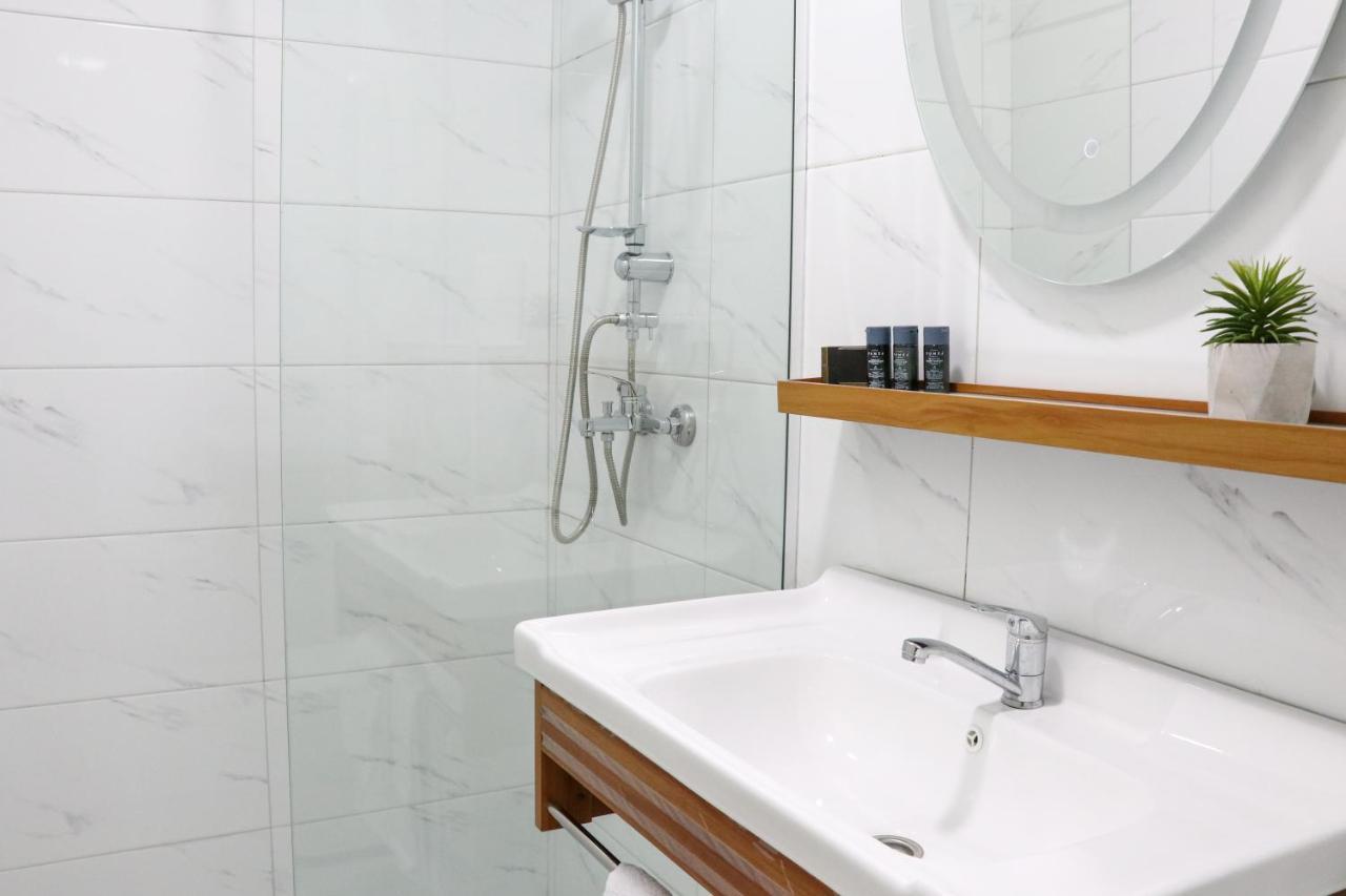 Xelent Hotel Ulcinj Kültér fotó