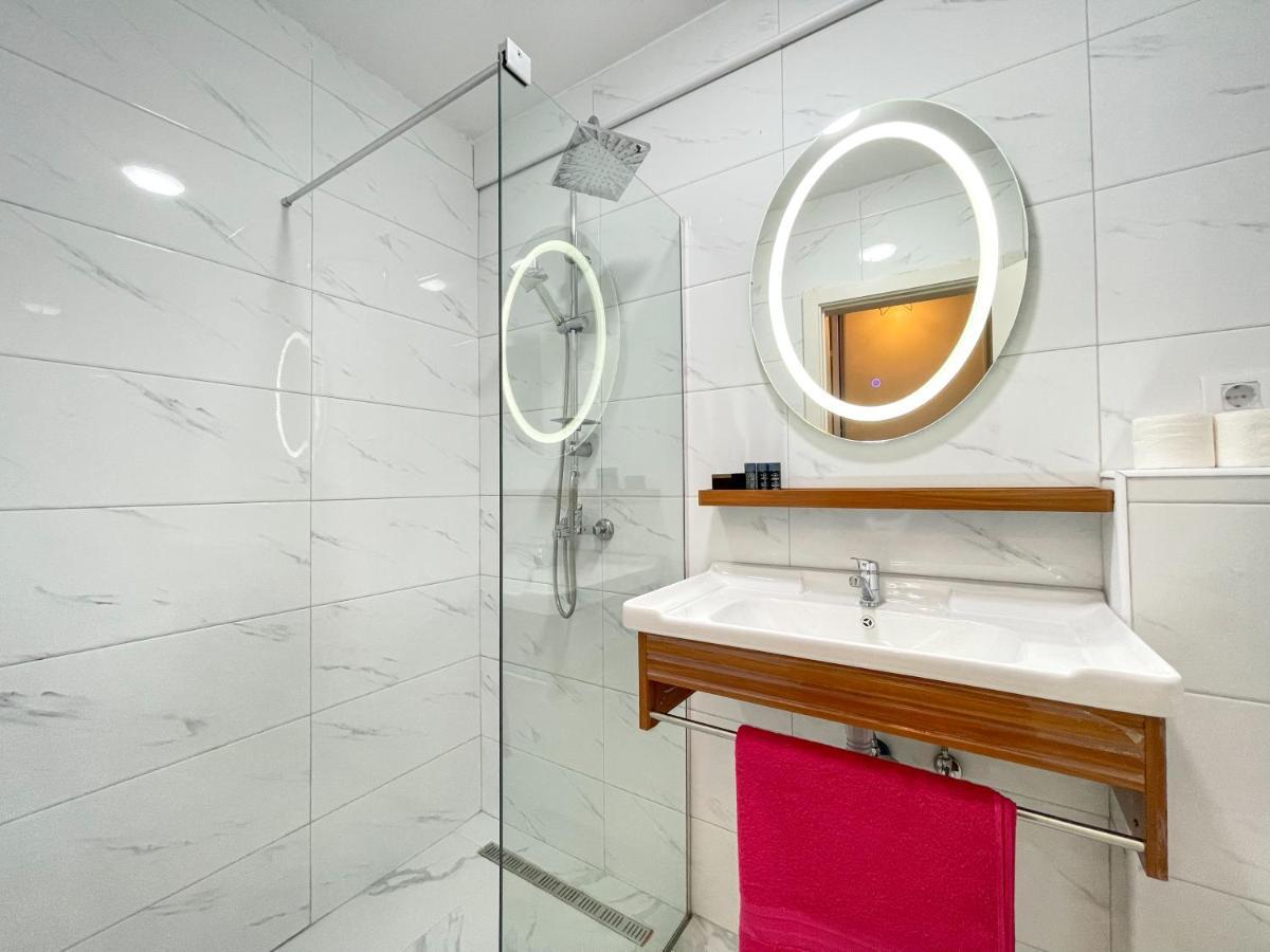 Xelent Hotel Ulcinj Kültér fotó